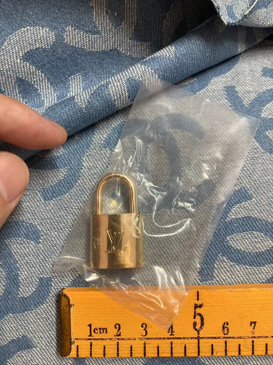 LV Golden Lock&Key Accessory