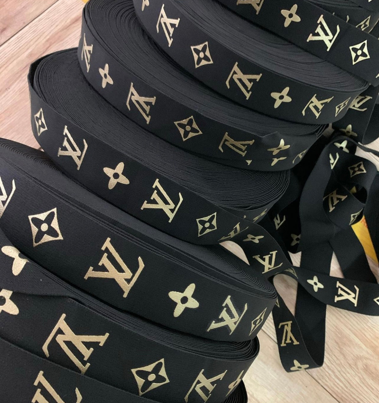 Golden Lv Elastic Straps