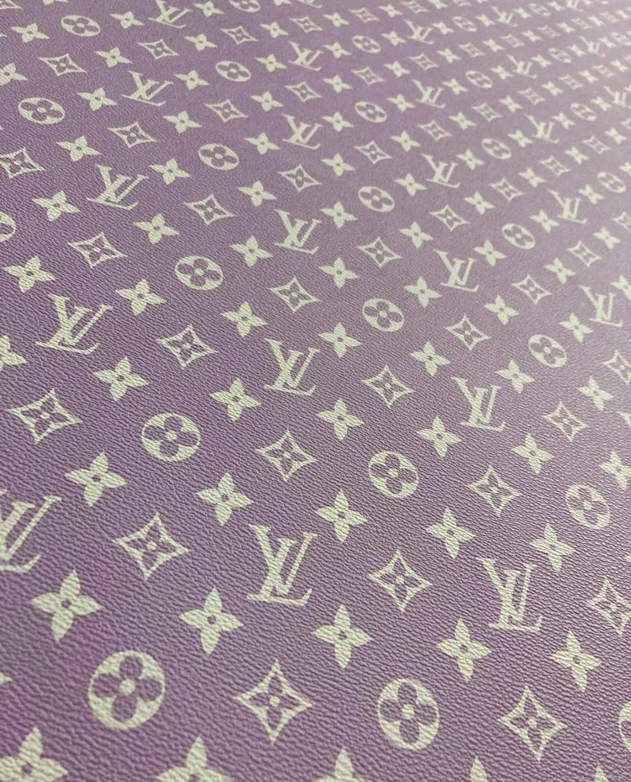 Custom Designer Leather Light Purple Lv for Sneaker Upholstery